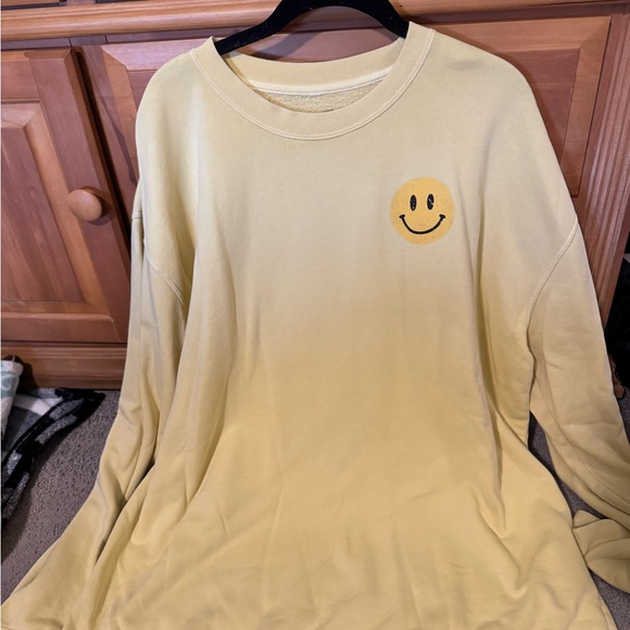 Tops - Living Fully Smiley Crewneck - 2XL
